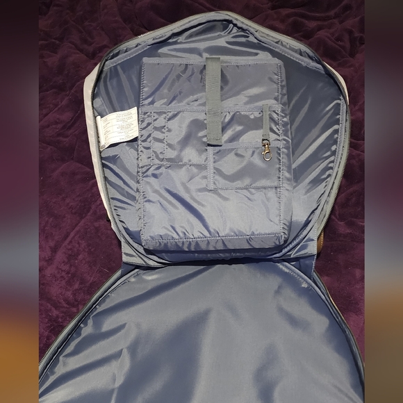 Legend of Zelda Hylian Shield Laptop Case - Picture 4 of 6